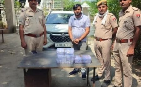 आबूरोड में पुलिस की बड़ी कार्रवाई: कार से बरामद 45.6 किलो चांदी और 10 लाख नकद, आरोपी गिरफ्तार | Sirohi News