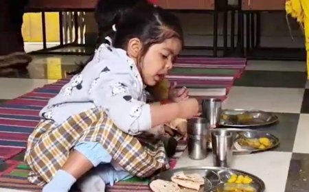 देश में पहली बार? IAS अधिकारी ने छोड़ा प्राइवेट स्कूल, बेटी को भेजा आंगनबाड़ी