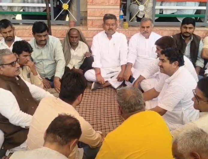 बज्जू में आठवीं कक्षा की छात्रा की हत्या से उबाल, तीसरे दिन भी नहीं हुआ पोस्टमार्टम, धरना जारी