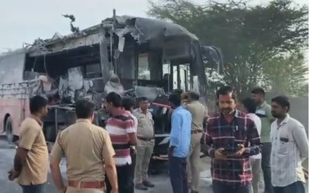 Rajasthan Road Accident: हनुमानगढ़ में बस-ट्रॉला की भीषण टक्कर, 5 यात्रियों की मौत; 12 से ज्यादा घायल