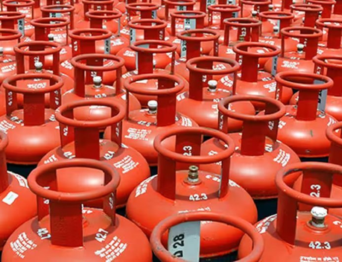 Bikaner LPG Price Hike: घरेलू सिलेंडर 60 रुपये महंगा, कॉमर्शियल गैस में भी बड़ी बढ़ोतरी