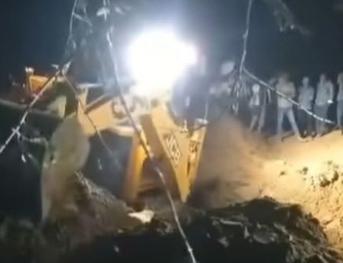 कुंड की खुदाई के दौरान धंसी मिट्टी, मलबे में दबे किसान किशन सिंह की मौत; 7 घंटे चला रेस्क्यू